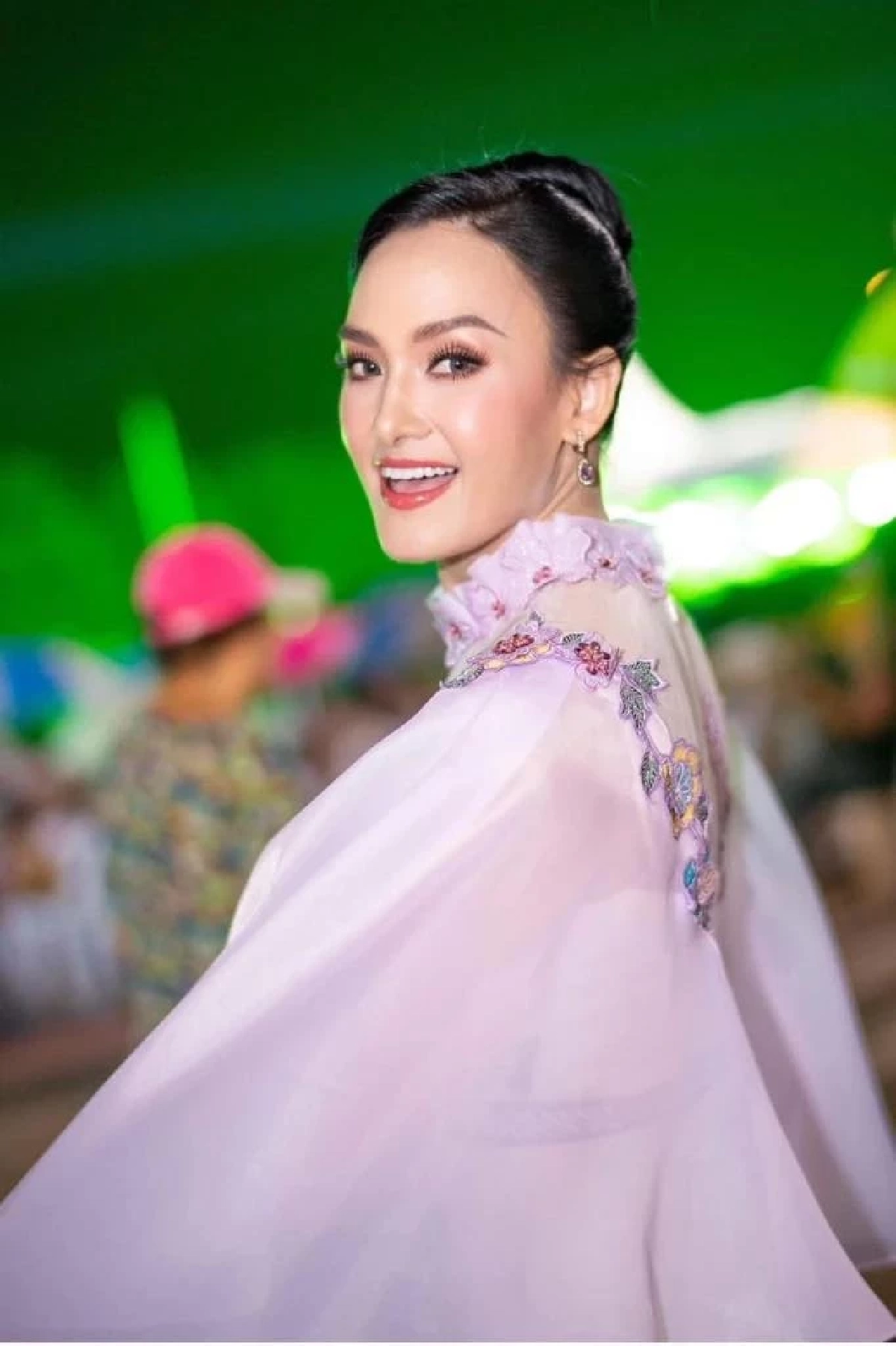 เปิดประวัติ “ก้อย- ศศิธร กิตติธรกุล” รมช.มหาดไทยป้ายแดง