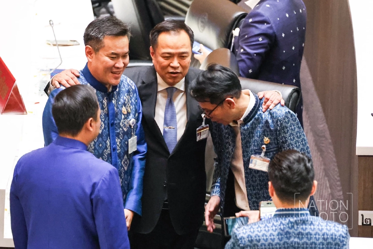 “ช่อ พรรณิการ์” แจงหลังพรรคประชาชนโหวต “อนุทิน” ยกพรรค