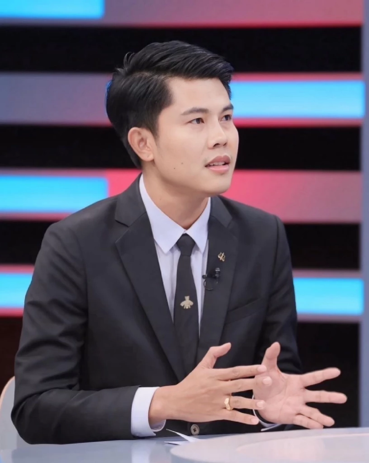 ทนายพัฒน์ ลั่น! อายัดบัญชีมั่ว ทั้งรัฐ-ธนาคาร ปชช. มีสิทธิฟ้องแพ่ง