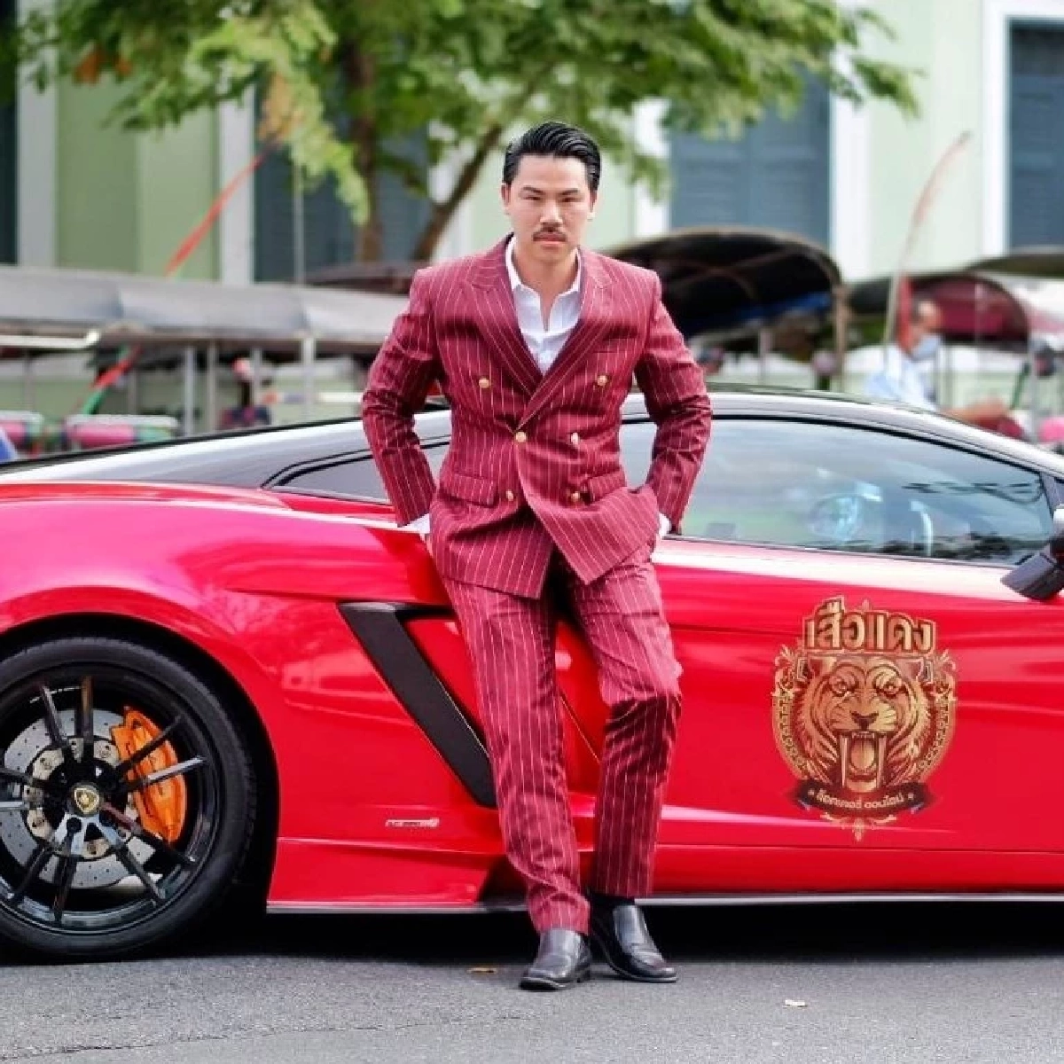 เปิดประวัติ \"กัน จอมพลัง\" จากพ่อค้าบะหมี่ สู่อินฟลูฮีโร่นักบุญ แนบแน่นนักการเมืองดัง?