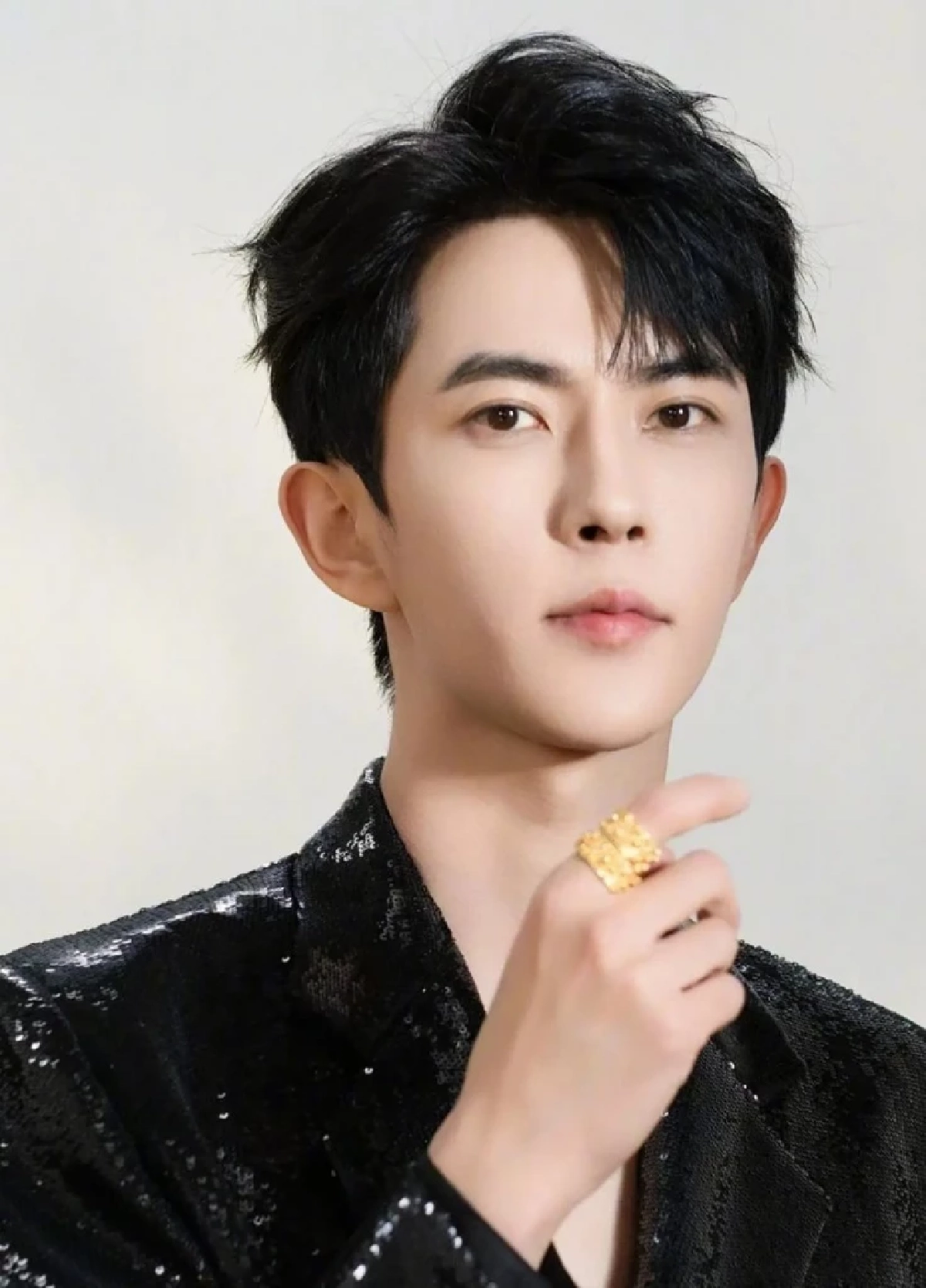 วิเคราะห์ \"อวี๋เมิ่งหลง\" ปริศนาการตาย พระเอกดัง กางผลชันสูตรส่อคดีพลิก?