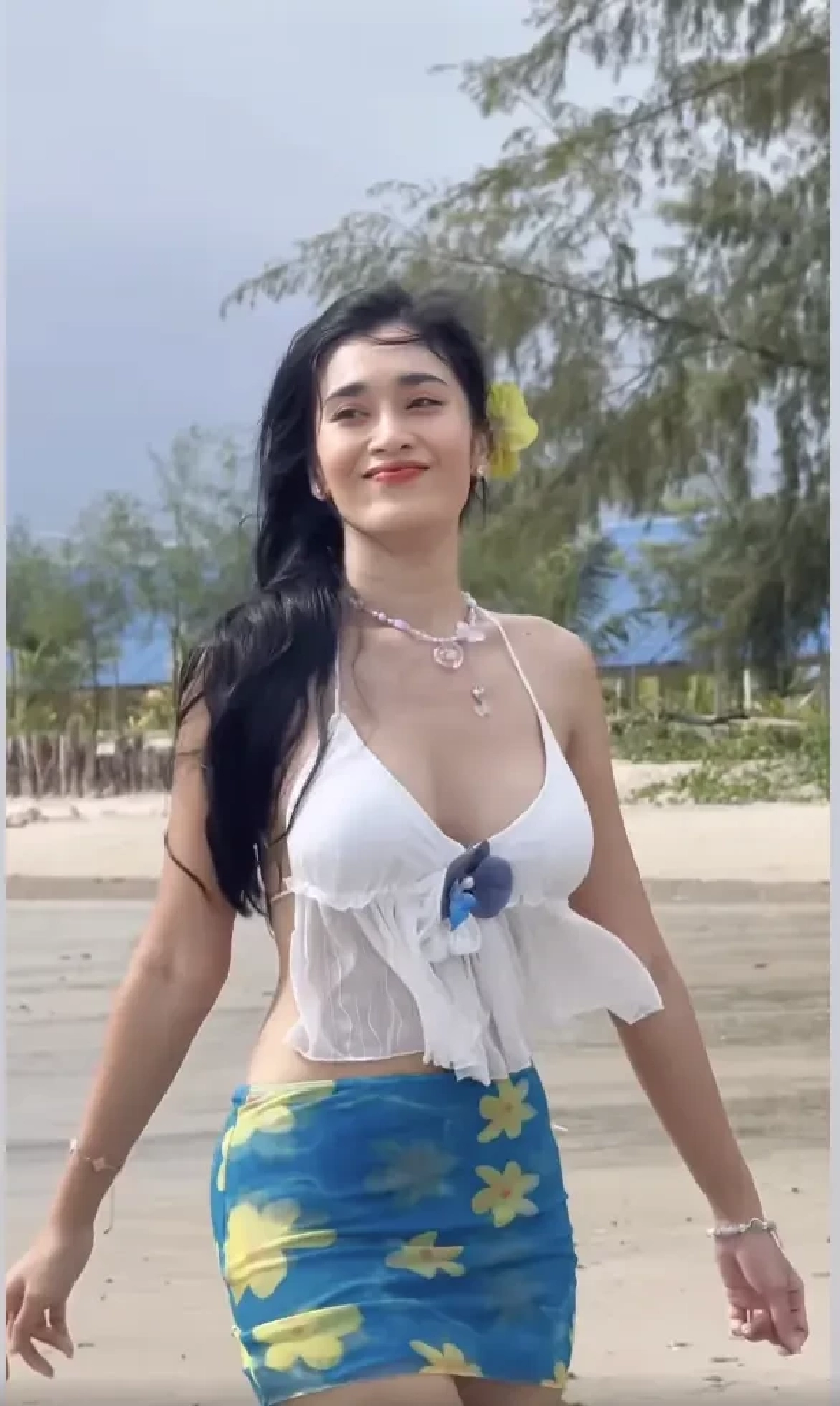ประวัติแซ่บ!  \"ป๊อก กิม เทง โสตถิตา\" นางงามเขมรสุดมั่นมโนว่า \"โดม\" จีบ