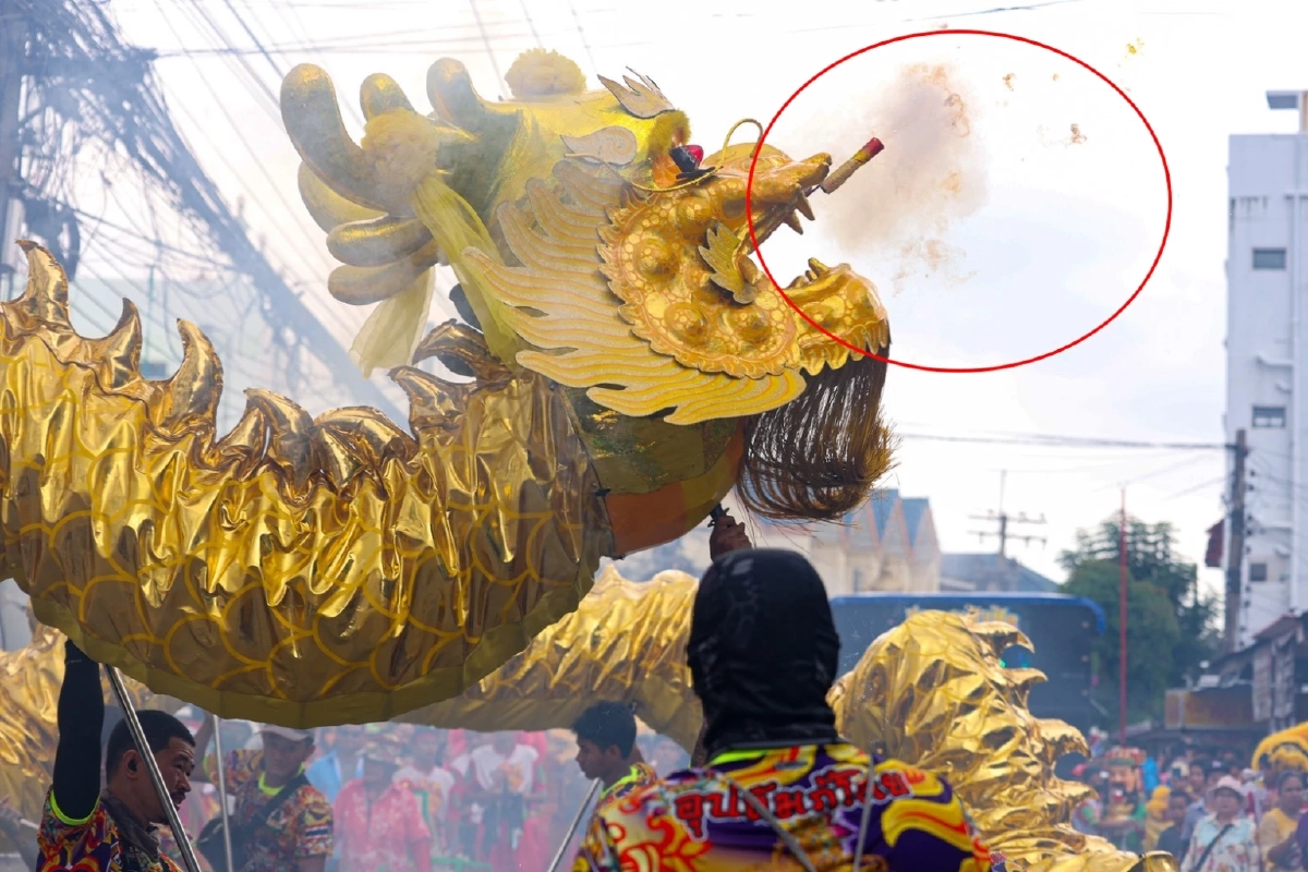 เลขลอยกลางอากาศ?  "ขบวนรับบัว68" ปรากฏตัวเลข คอหวยไม่ช้าแห่ซูมเลขเด็ด