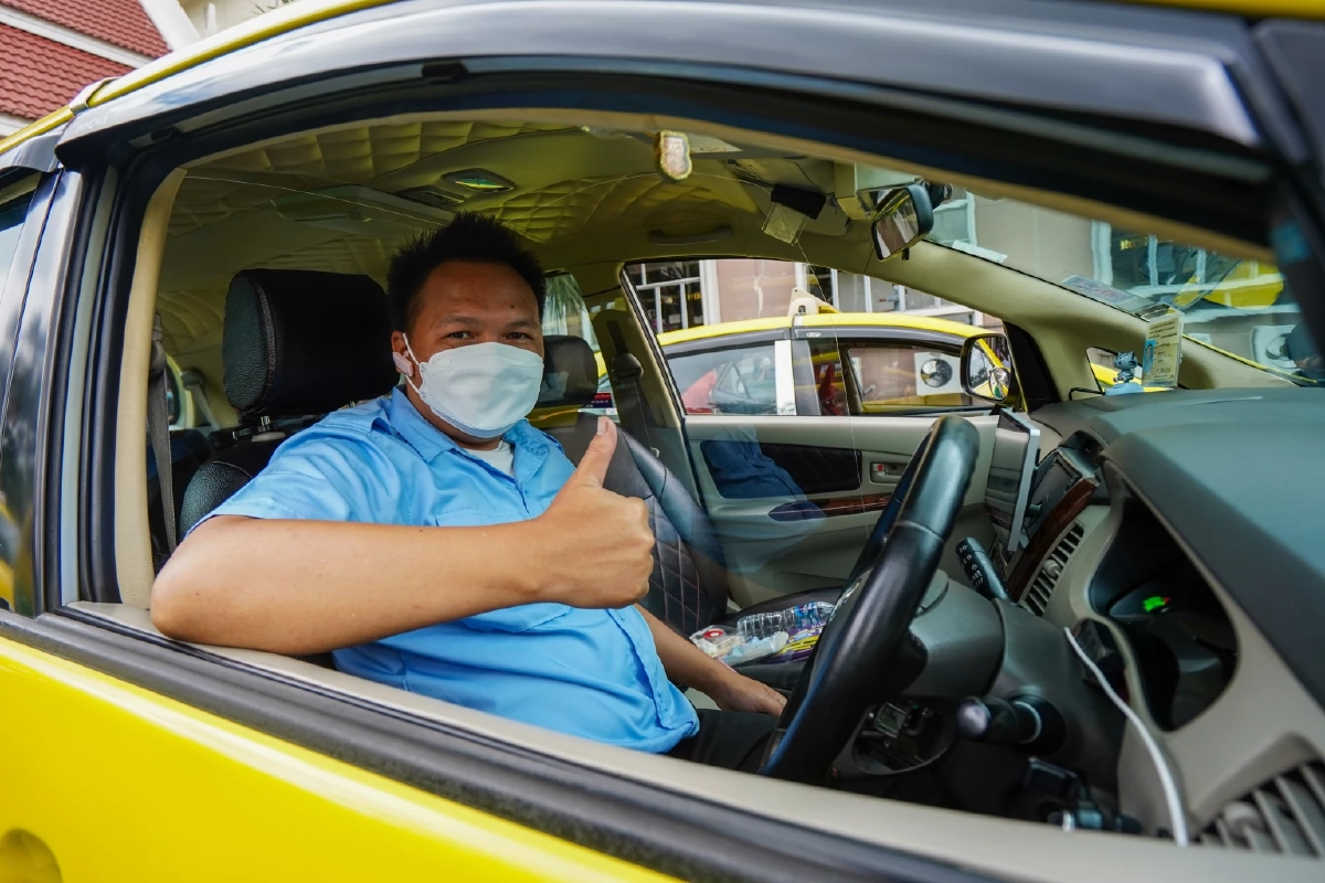 เตรียมปรับขึ้นค่าบริการแท็กซี่ชั่วโมงเร่งด่วน 10-20 บาทต่อช่วง