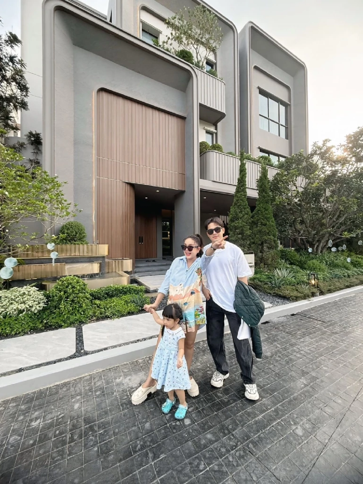 เลขเด็ด บ้านเลขที่ \"เจนนี่\" บ้านหรู โกย 100 กว่าล้าน ดวงเฮงเวอร์ เลขอั้นแล้วจ้า