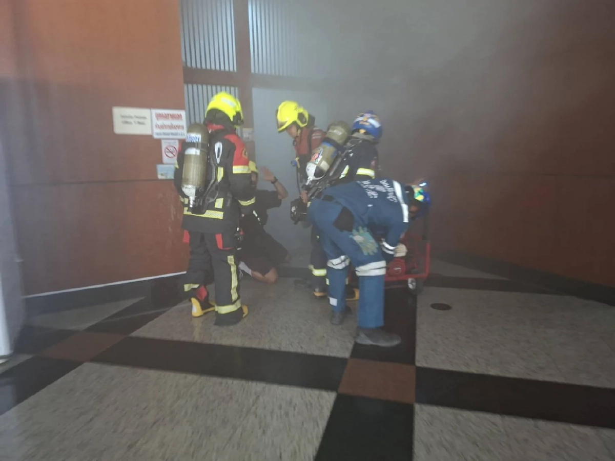 สรุปเหตุเพลิงไหม้ คอนโดฯ ตรงข้ามห้างพาต้า ดับ 1 บาดเจ็บ 14