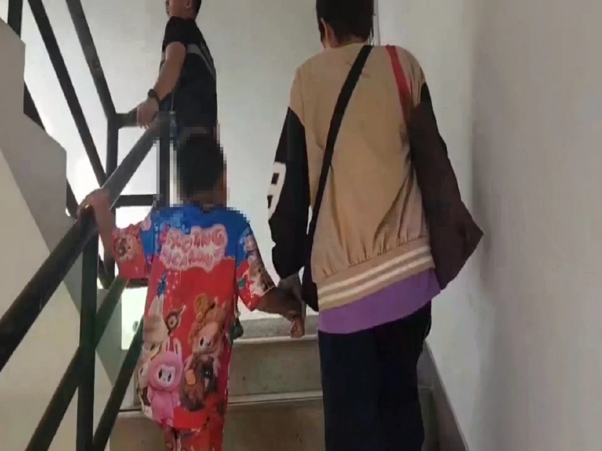 ยื่นลาออก! ครูฟาด นร. กินขนม ด้านต้นสังกัดเดินหน้าสอบวินัยต่อ ไม่มีผล