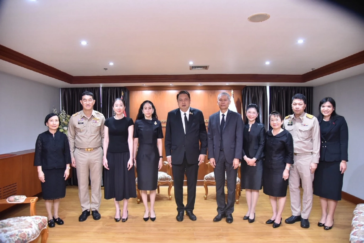 \"สุชาติ\" ถกแนวทางพาช้างไทยกลับบ้าน เตรียมบินต้น พ.ย. นี้