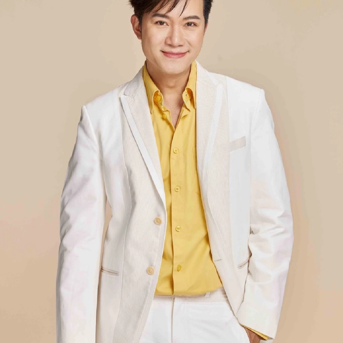 \"อั๋น ภูวนาท\" ชี้ทางออกรัฐบาลแนะใช้ \'ความสร้างสรรค์\' นำทางถวายอาลัย