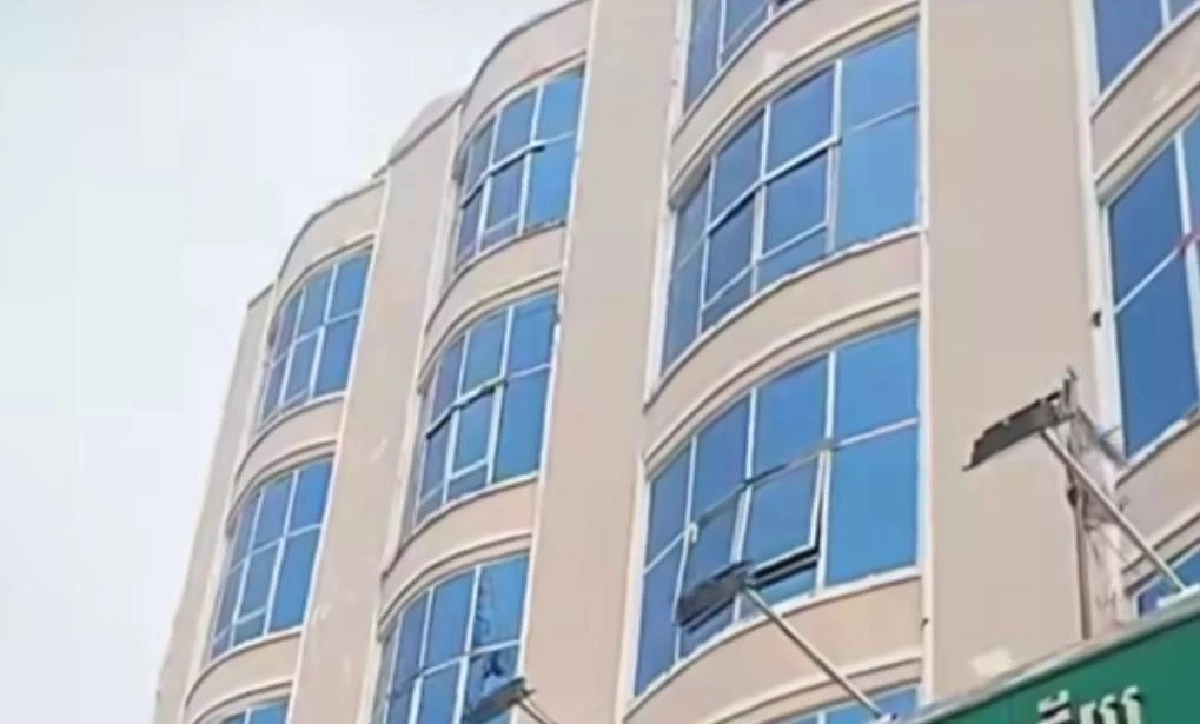 หญิงไทย พลัดตกชั้น 3 อาคารในเมืองปอยเปต จนท.กัมพูชา เร่งหาสาเหตุ