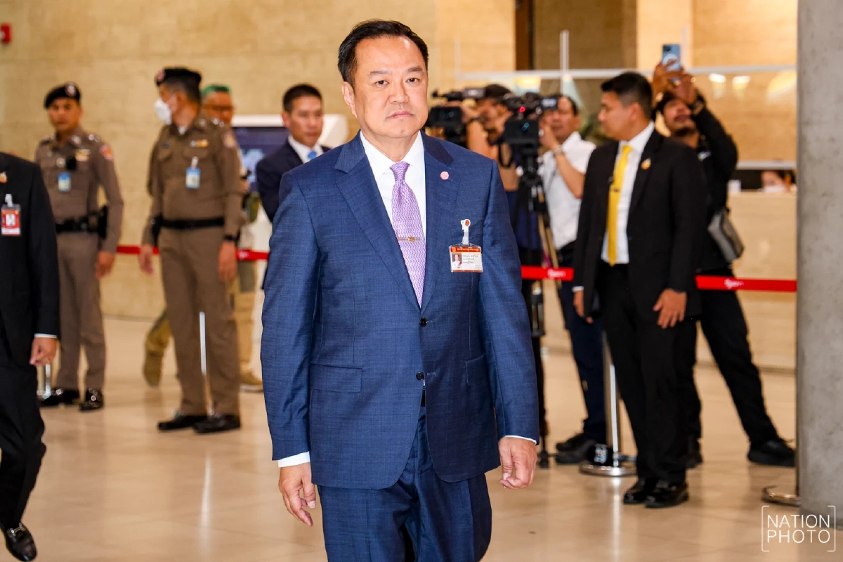 "อนุทิน" ขอความร่วมมือประชาชน ไว้ทุกข์ 90 วัน ลดธงครึ่งเสา 30 วัน