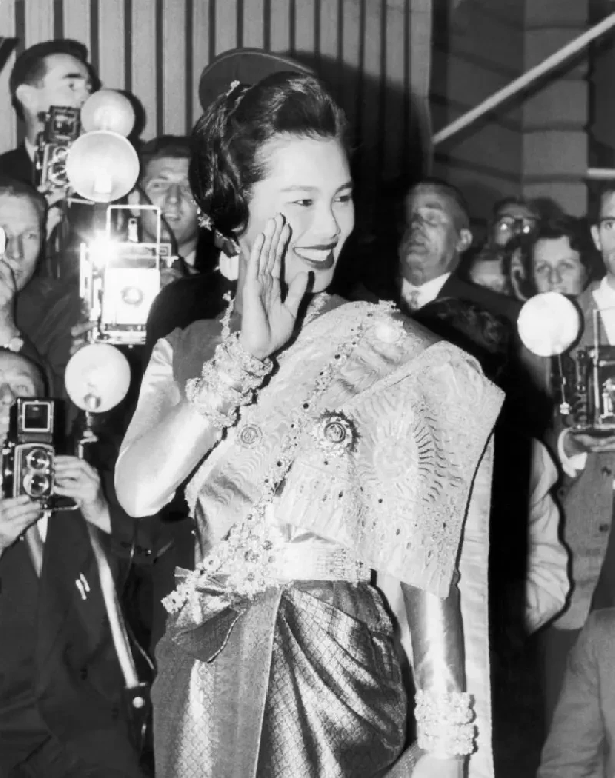 9 พระราชกรณียกิจ \"แม่ของแผ่นดิน\" โอบอุ้มคนไทยให้อยู่ดีมีสุขอย่างยั่งยืน