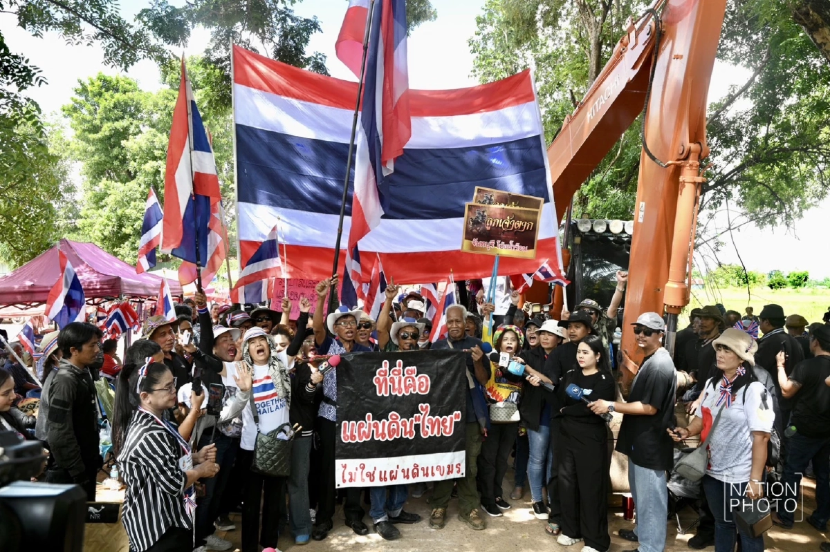 “วีระ สมความคิด” นำมวลชนบุกแนวรั้วหนองจาน หวิดปะทะกันรุนแรง