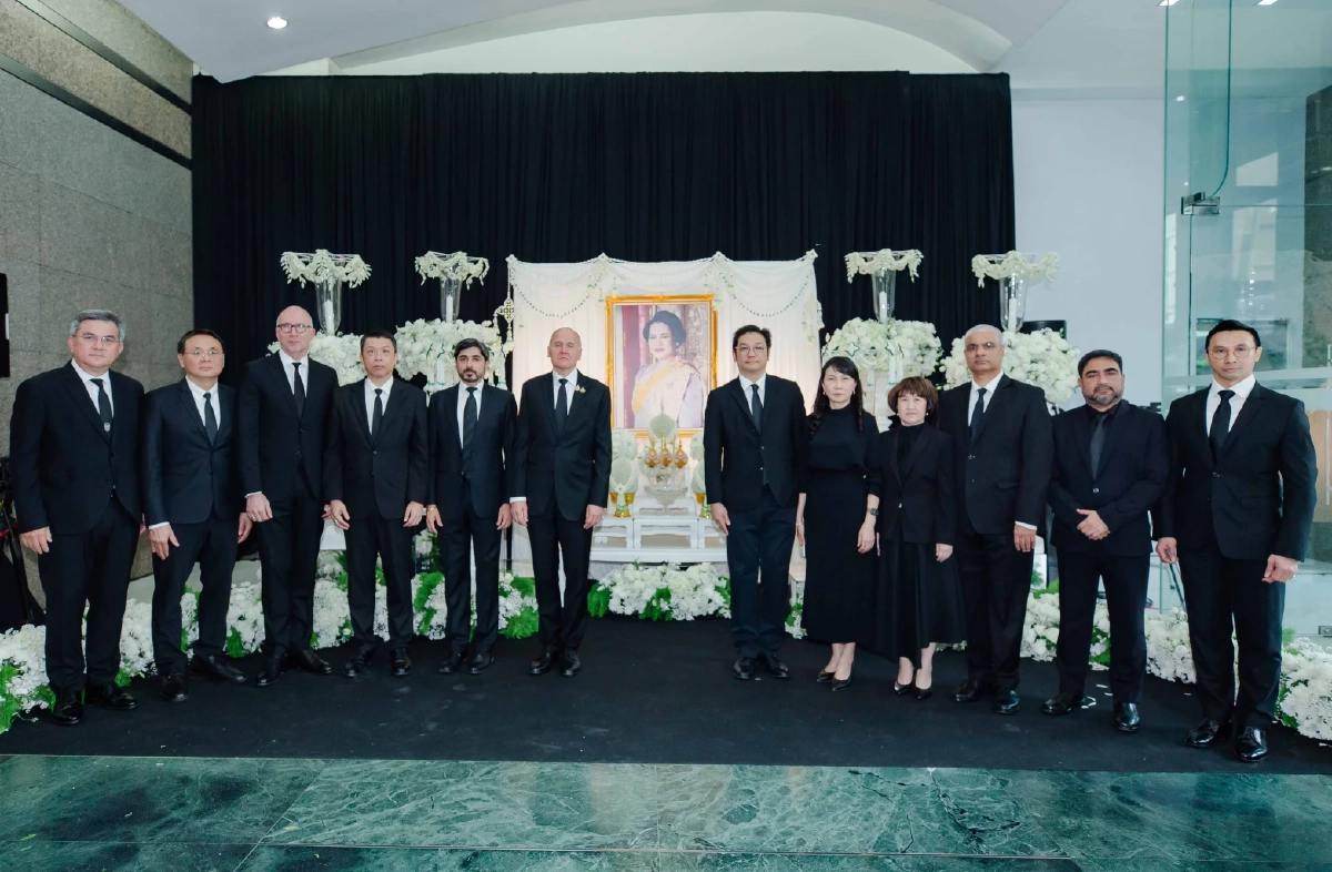 ทรู คอร์ปอเรชั่น ทั่วประเทศ ร่วมแสดงความอาลัยสมเด็จพระพันปีหลวง