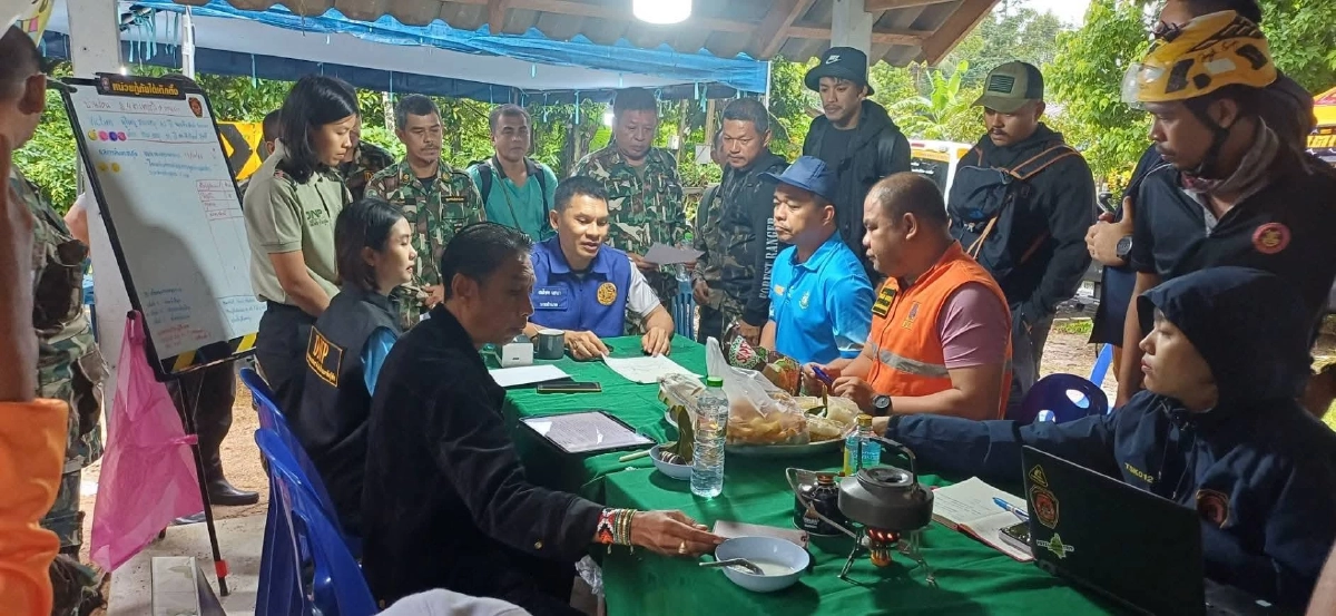 \"รมว.ทส.\" สั่งเร่งค้นหา 2 ผู้สูญหายเขาหลวง ล่าสุดเจอตัวแล้ว สภาพอิดโรย