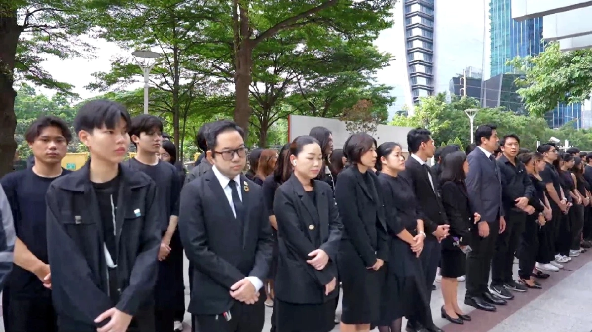 ทรู คอร์ปอเรชั่น ทั่วประเทศ ร่วมแสดงความอาลัยสมเด็จพระพันปีหลวง