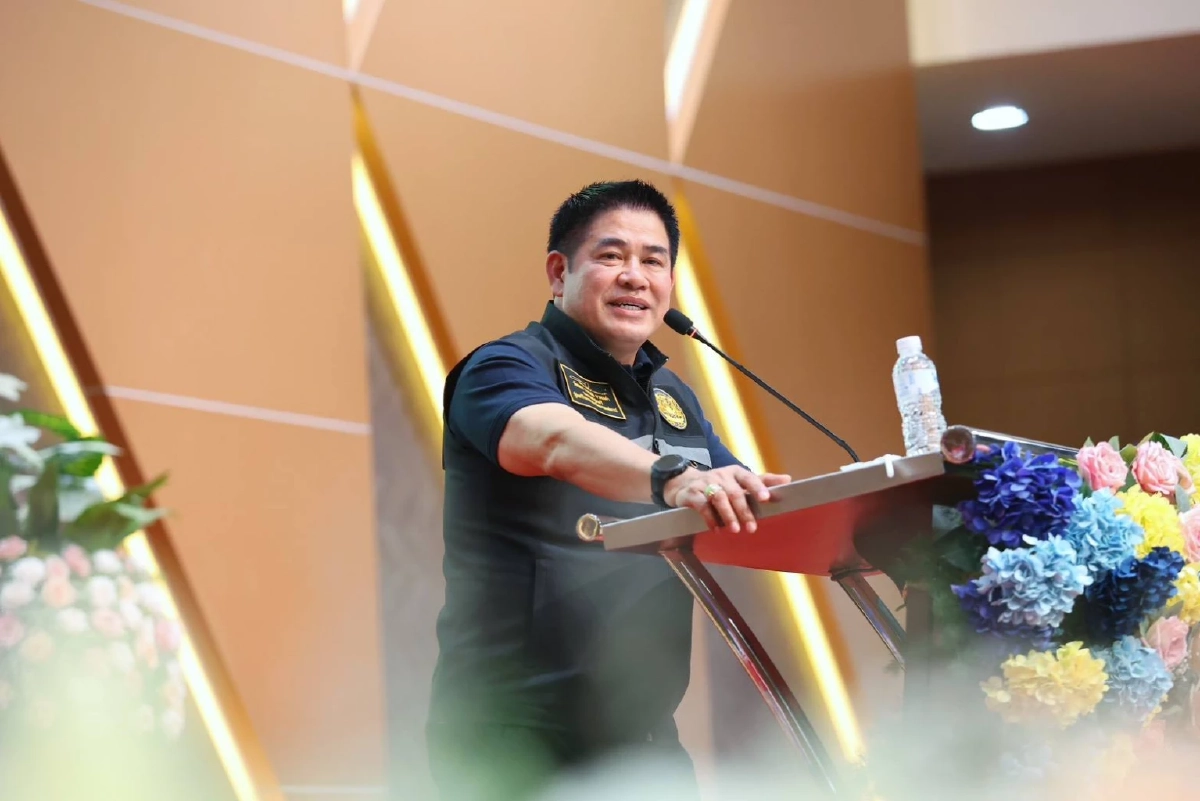‘โรม’ เตือน ‘อนุทิน’ เสนอปลด ‘ร.อ.ธรรมนัส’ พ้นตำแหน่ง ปม ‘เบน สมิธ’