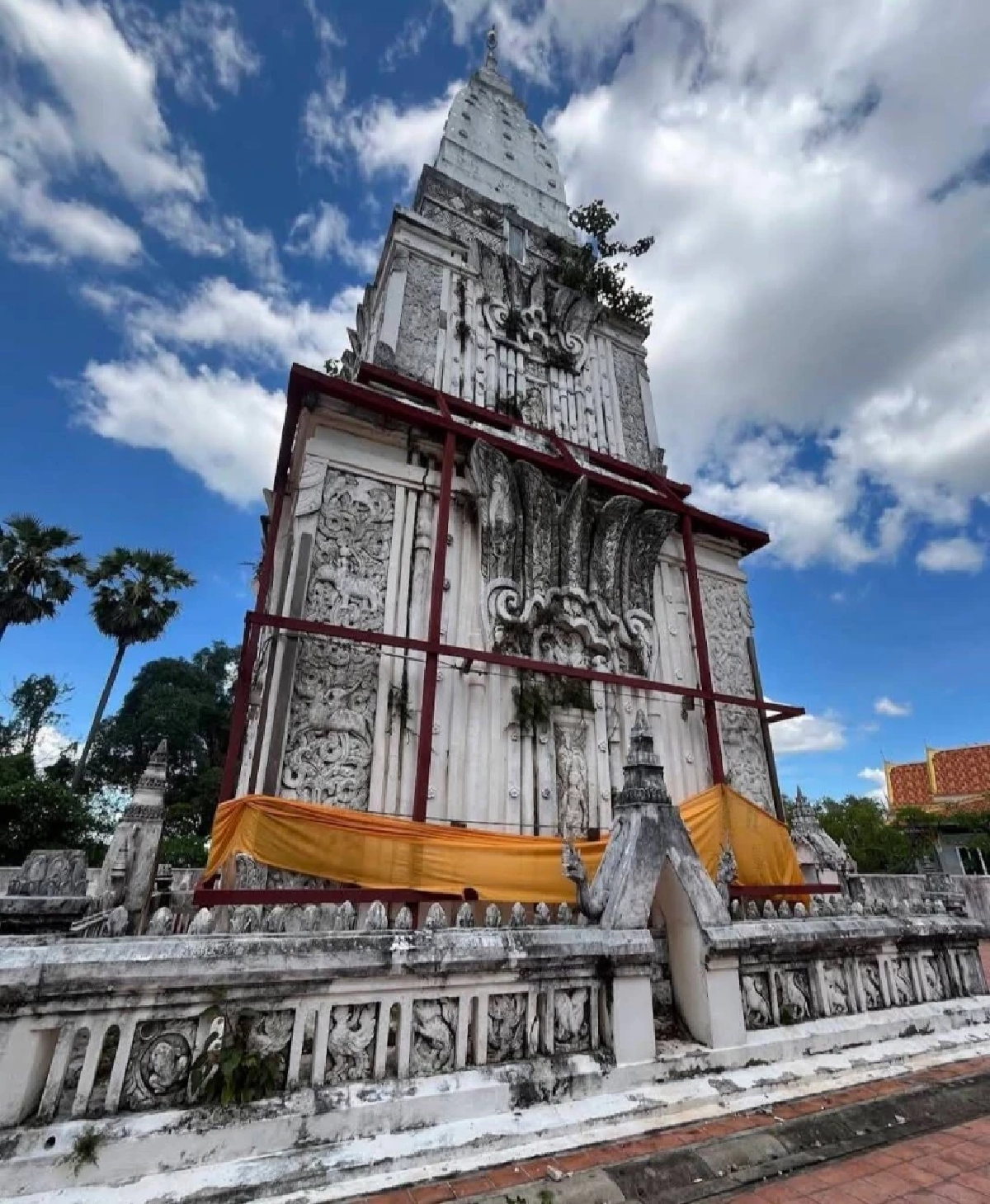 แกะรอย \"เลขเด็ด\" จากองค์พระธาตุโนนตาล ลุ้นรวยหวยงวด 16/10/68