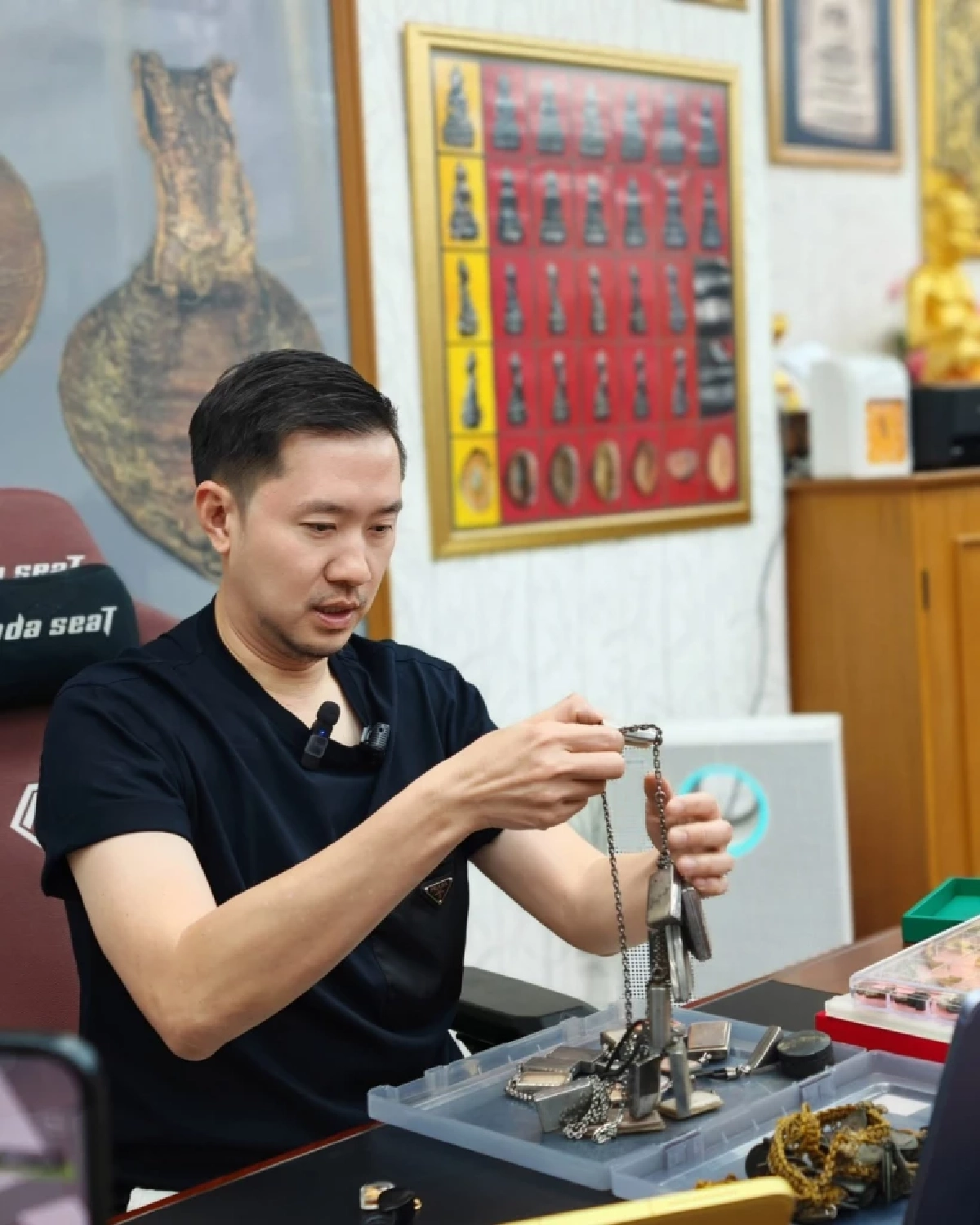 เปิดประวัติ \"บอย ท่าพระจันทร์\" คือใคร? ทำความรู้จักเซียนพระพันล้าน