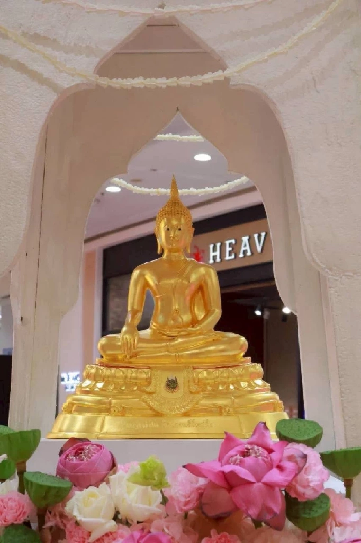 สุดปังเปิดลิสต์ \"ศิลปินดัง\"ร่วมโชว์แน่นเวที  \"งานประเพณีรับบัว ปี 68\"