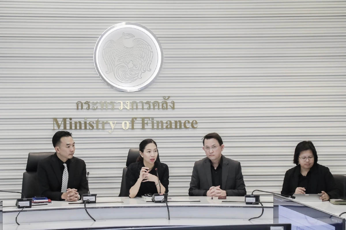 \"คนละครึ่ง พลัส\" วันแรก คึกคักทั่วประเทศ ใช้จ่าย 2.49 ล้านราย