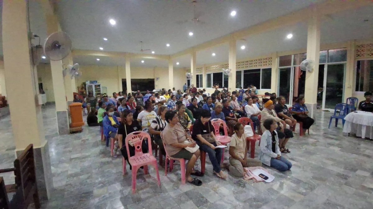 ชาวบ้านขับไล่ เจ้าอาวาสวัด ยักยอกเงินกฐินไปใช้ส่วนตัว