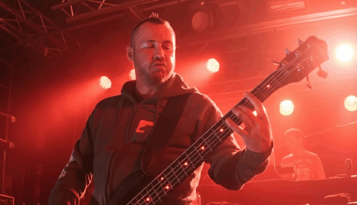 มือเบสวง Limp Bizkit สิ้นใจในวัย 48 ปี เพราะพิษสุราเรื้อรัง
