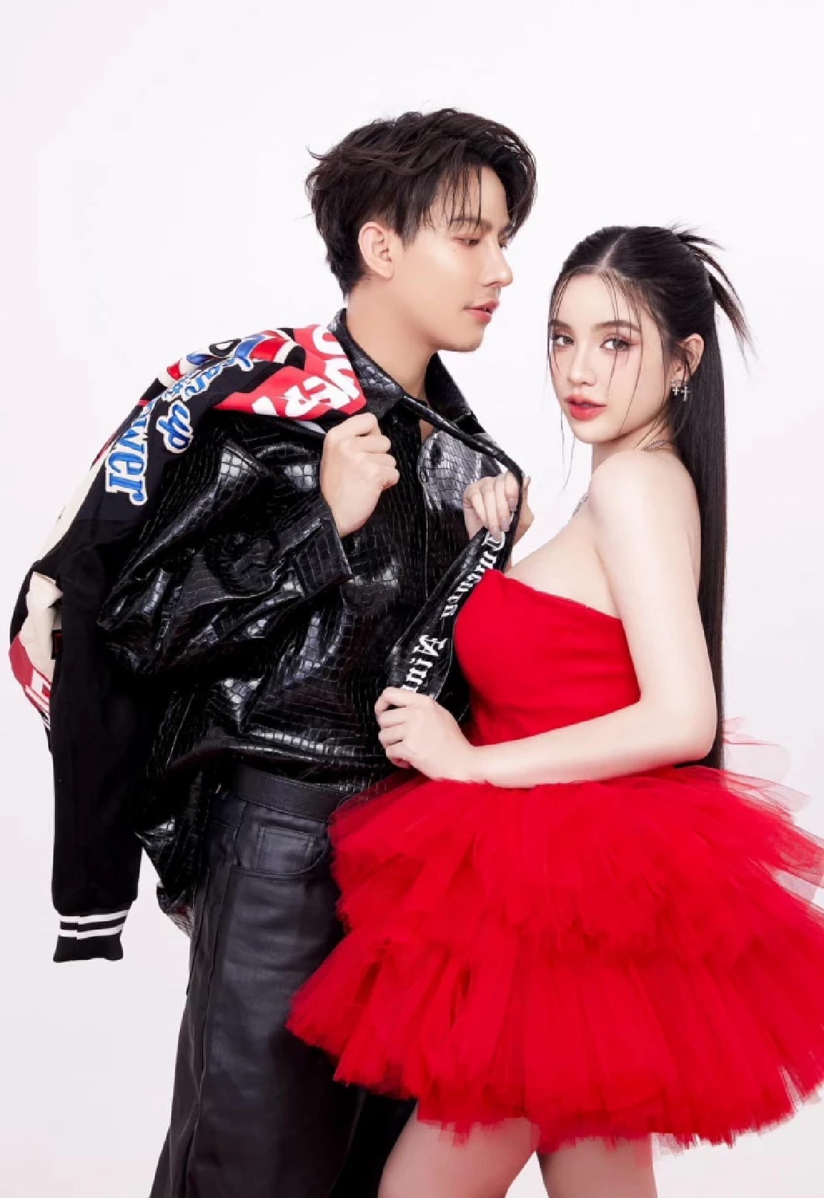 จบดราม่า!  \"ครูเต้ย อภิวัฒน์\" ยอมจ่าย 10 ล้านให้ \"ขนม ศศิกานต์\" ค่าเลี้ยงดูบุตรไม่ต้องมีใบเสร็จ