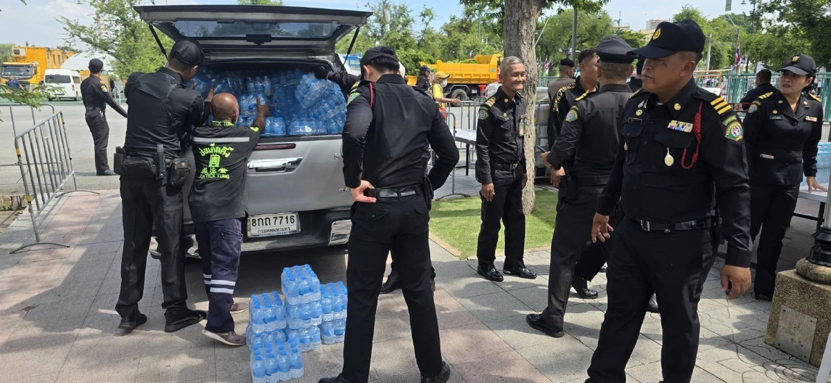 กทม.อำนวยความสะดวกประชาชน เดินทางมาร่วมพิธีถวายน้ำสรงพระบรมศพ \"สมเด็จพระพันปีหลวง\"