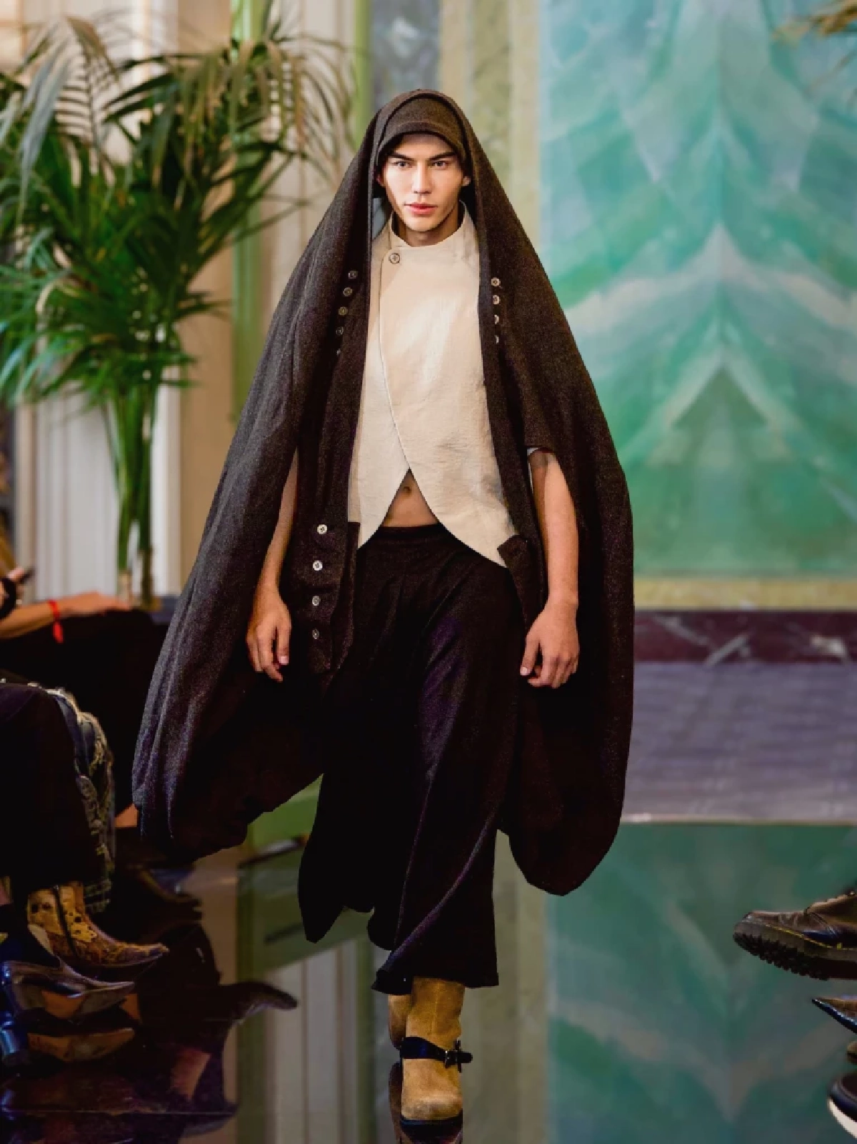 "แจ็ค ไททัส" นายแบบไทยหนึ่งเดียว บนเวที Paris Fashion Week