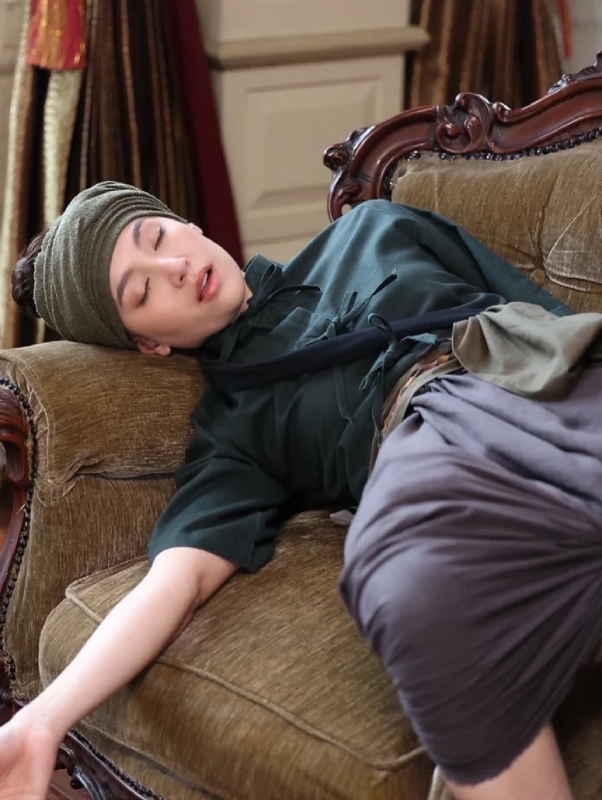 ห่วง! \'เบลล่า ราณี\' ส่ง รพ.ด่วน สัตว์พิษต่อยกลางกองถ่าย พบแพทย์แล้ว