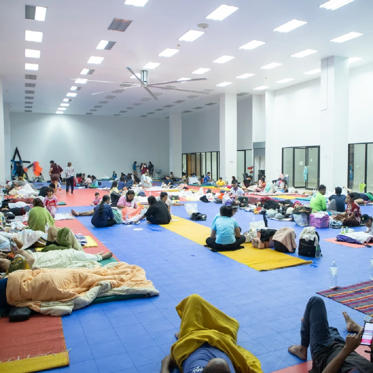 ศูนย์พักพิง ม.อ. หาดใหญ่ รับผู้ประสบภัยทะลุ 1,000 ชีวิต วอนขอสิ่งของเครื่องใช้จำเป็น