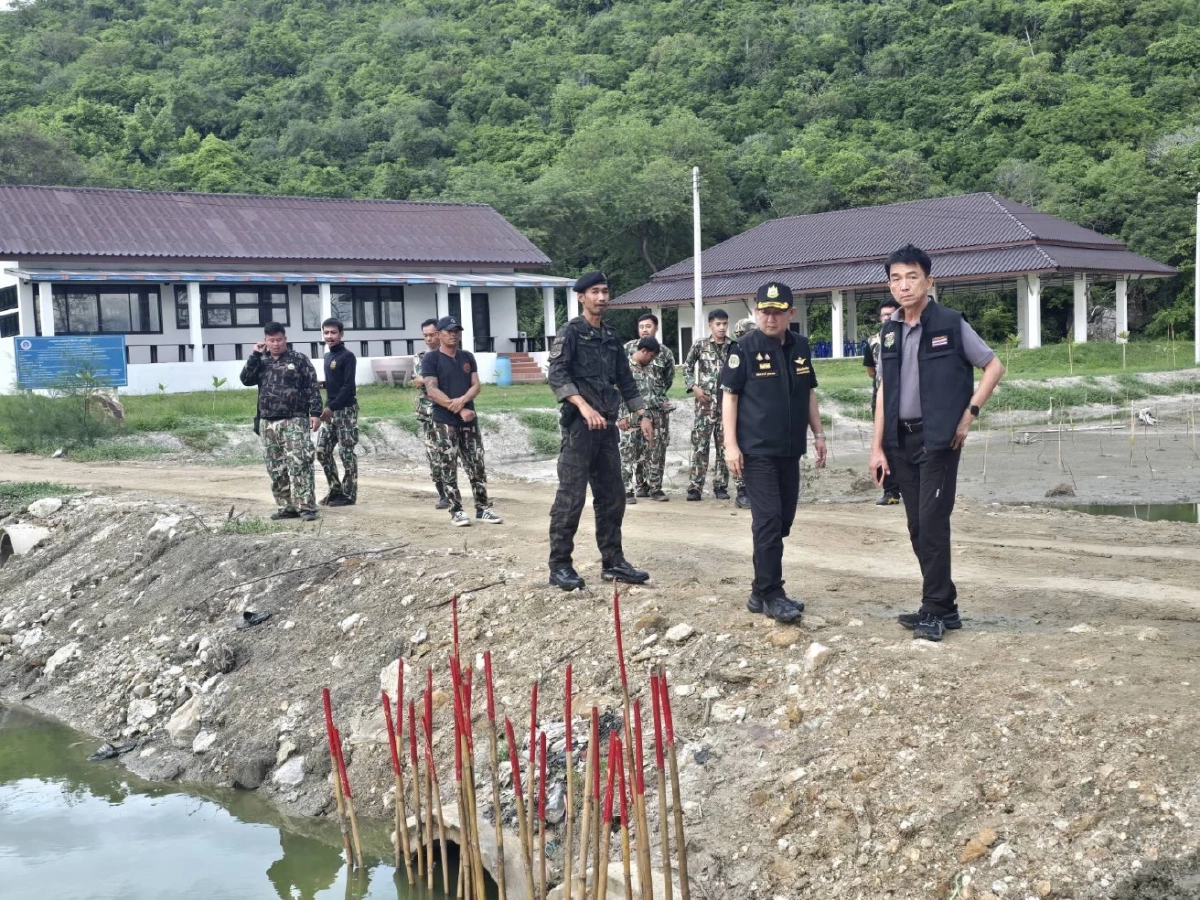 \"ศึกสามร้อยยอด\" ฉก.ทส. บุกสอบขบวนการขุดร่องน้ำ ปล่อยลงทะเล หวังฮุบสมบัติชาติ ออกเอกสิทธิ์