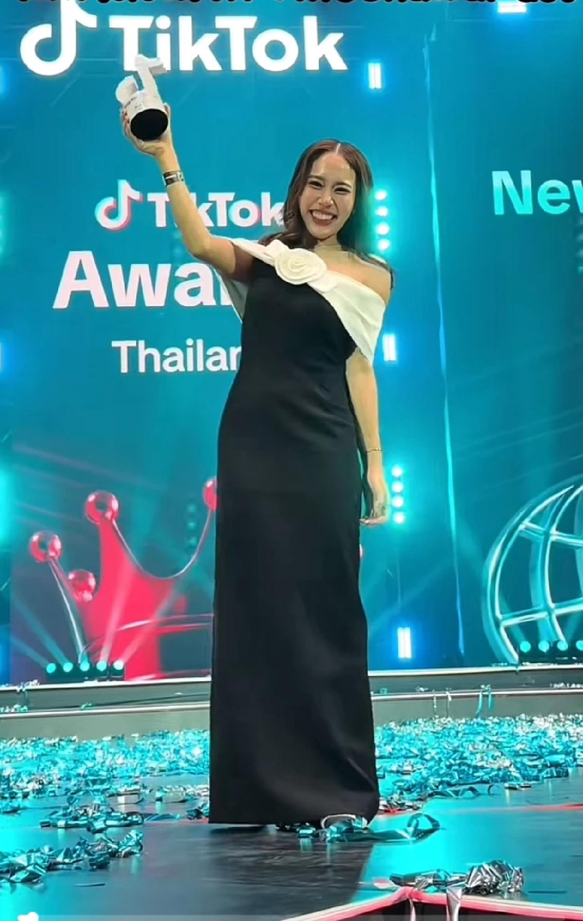 เปิดวาร์ป "หมอมุกกินเค้ก" คุณหมออินฟลูฯ ล่าสุดชี้แจงปม "ฌอน POEM" ซัดเดือด!