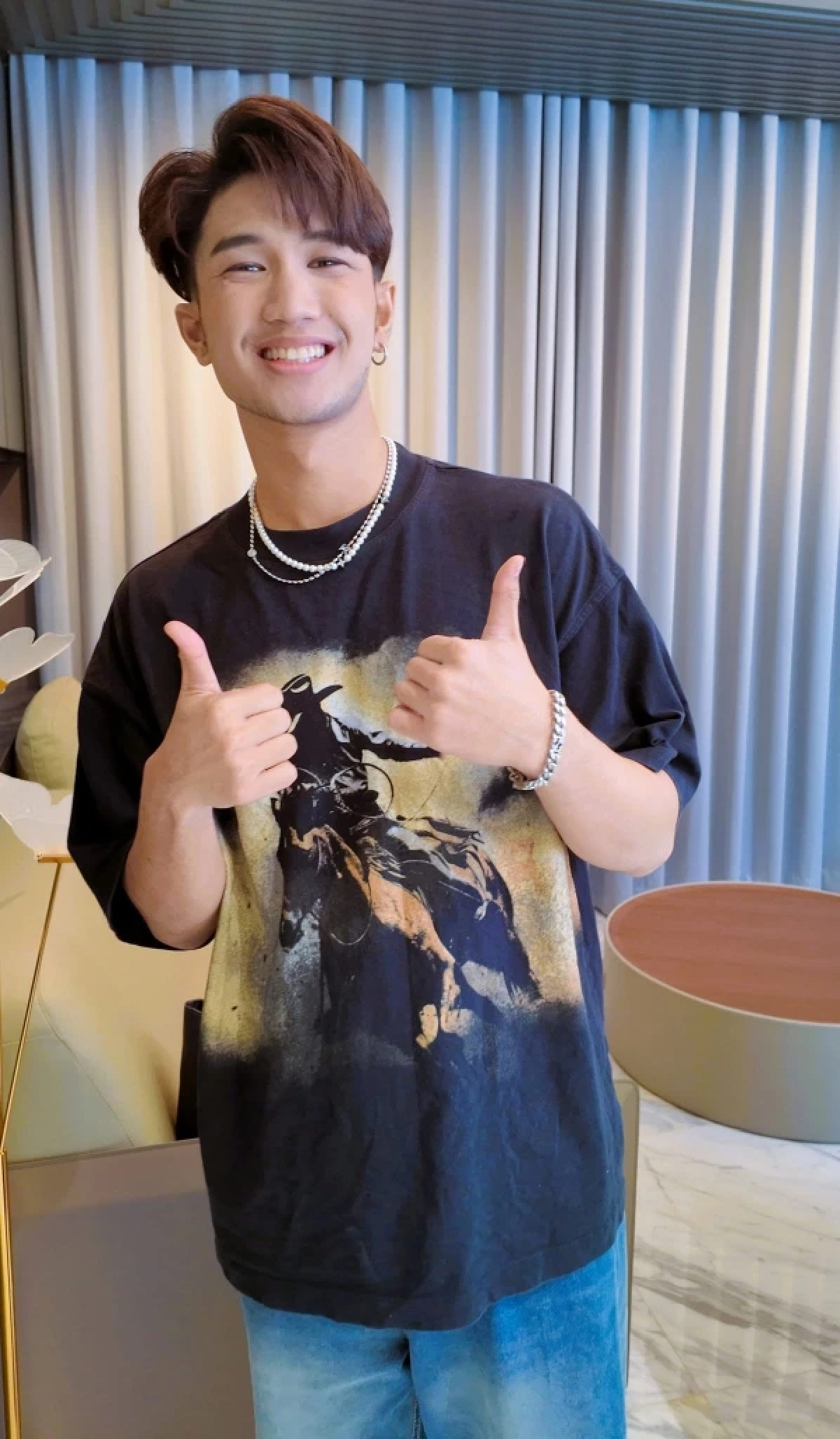 "ไฮโซน้ำหวาน" ปรี๊ดแตก! ตัดขาดคนใกล้ชิด "บอส เอวหวาน" สั่งยกเลิกสัญญาทันที