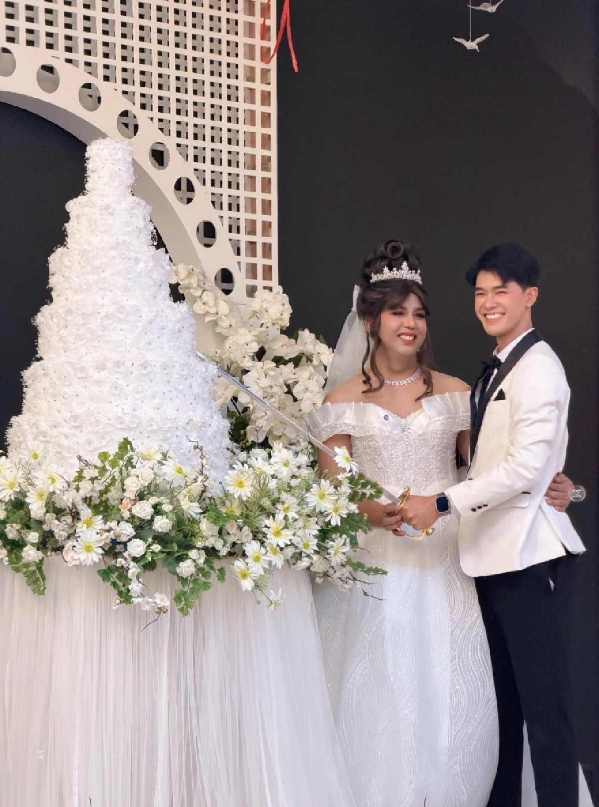 จบนะ "แพรรี่ ไพรวัลย์" เฉลยแล้ว หลังโพสต์วิวาห์หวาน กับแฟนหนุ่ม