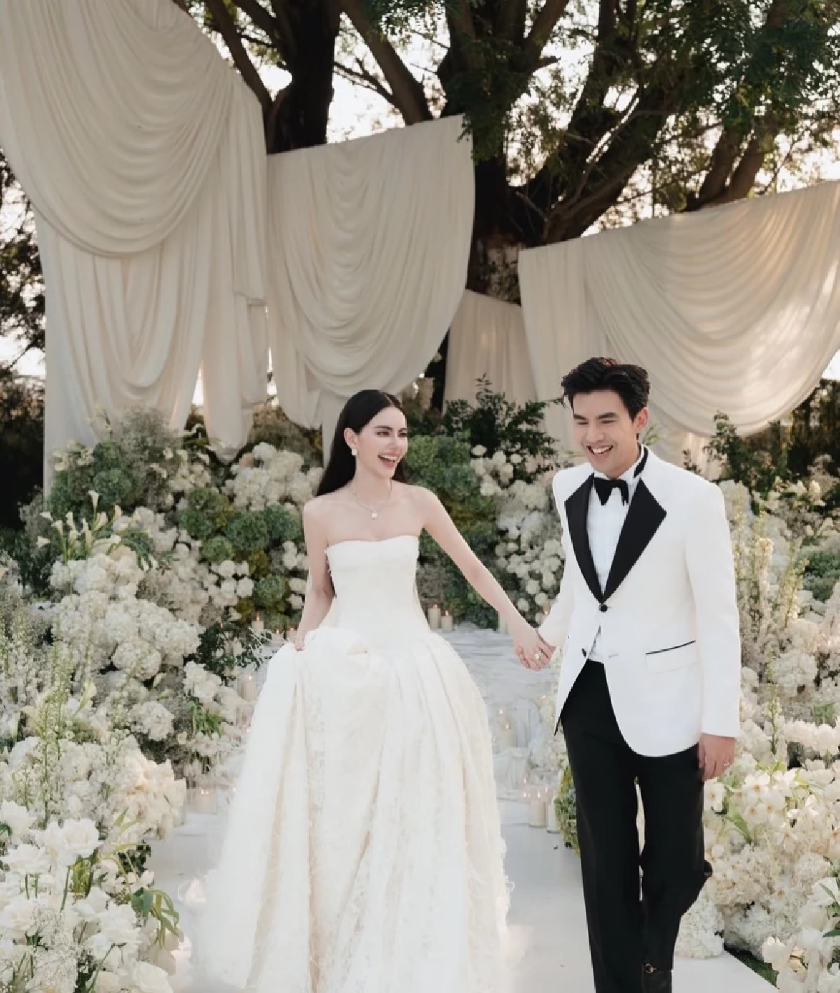 ชื่นมื่น "ใหม่-เต๋อ" จูงมือวิวาห์หวานท่ามกลางขุนเขา สู่คำสัญญาชีวิตคู่