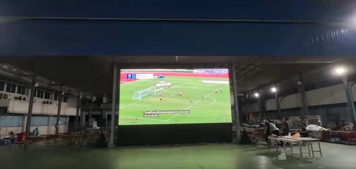 ทัพใหญ่ "หมอนทองวิทยา" ขนรถบัส 70 คัน รถตู้ 60 คัน มุ่งหน้าสนามศุภฯ เชียร์ศึกนัดชิง