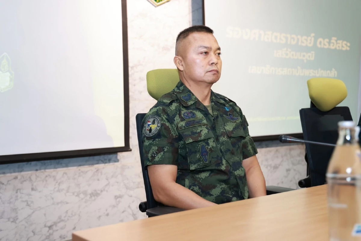 “แม่ทัพกุ้ง” นั่ง ผอ.หลักสูตร 4 ส. สถาบันพระปกเกล้า ประกาศยุติงานด้านความมั่นคงชายแดน