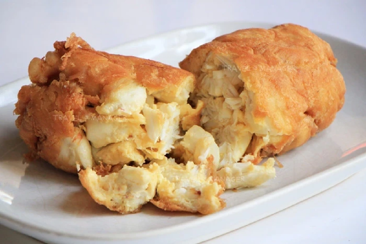 ฉาวอีก "ไข่เจียวปูร้านดัง" ถึงคิวแล้ว แต่เพื่อนไม่มาครบ ไม่ให้นั่งโต๊ะสั่งอาหาร