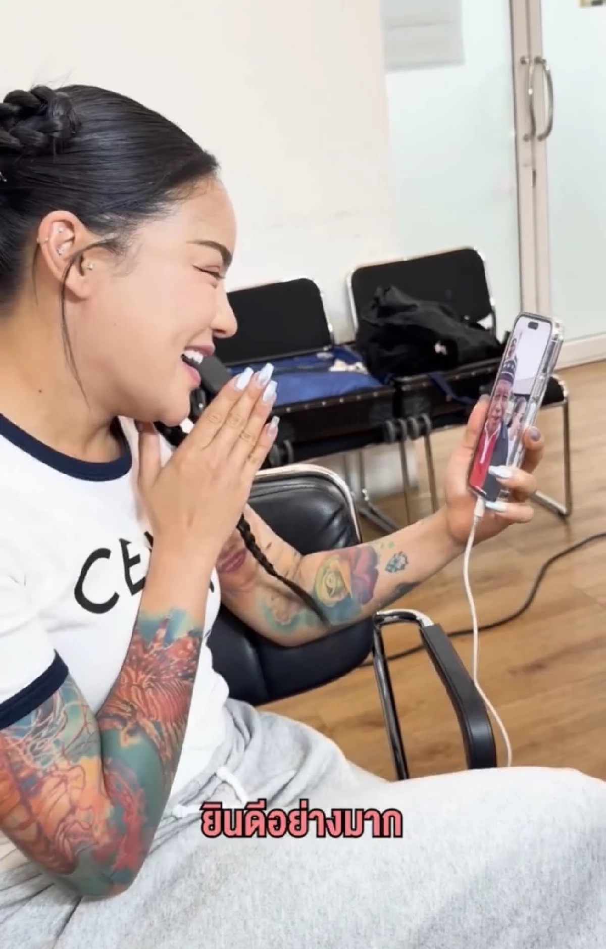 ทำให้มันเวอร์! \"พิมรี่พาย\" อัปเดตสร้างสนามฟุตบอล \"หมอนทองวิทยา\"