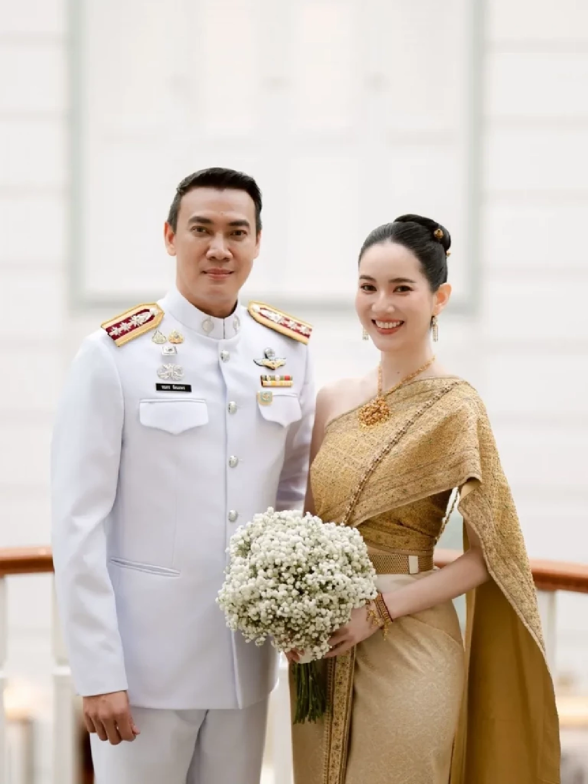 รู้จัก \"หมอเพื่อน กอบกุลยา\" เจ้าสาว \"หมวดอ๋อ\" สวยมาก แถมดีกรีไม่ธรรมดา