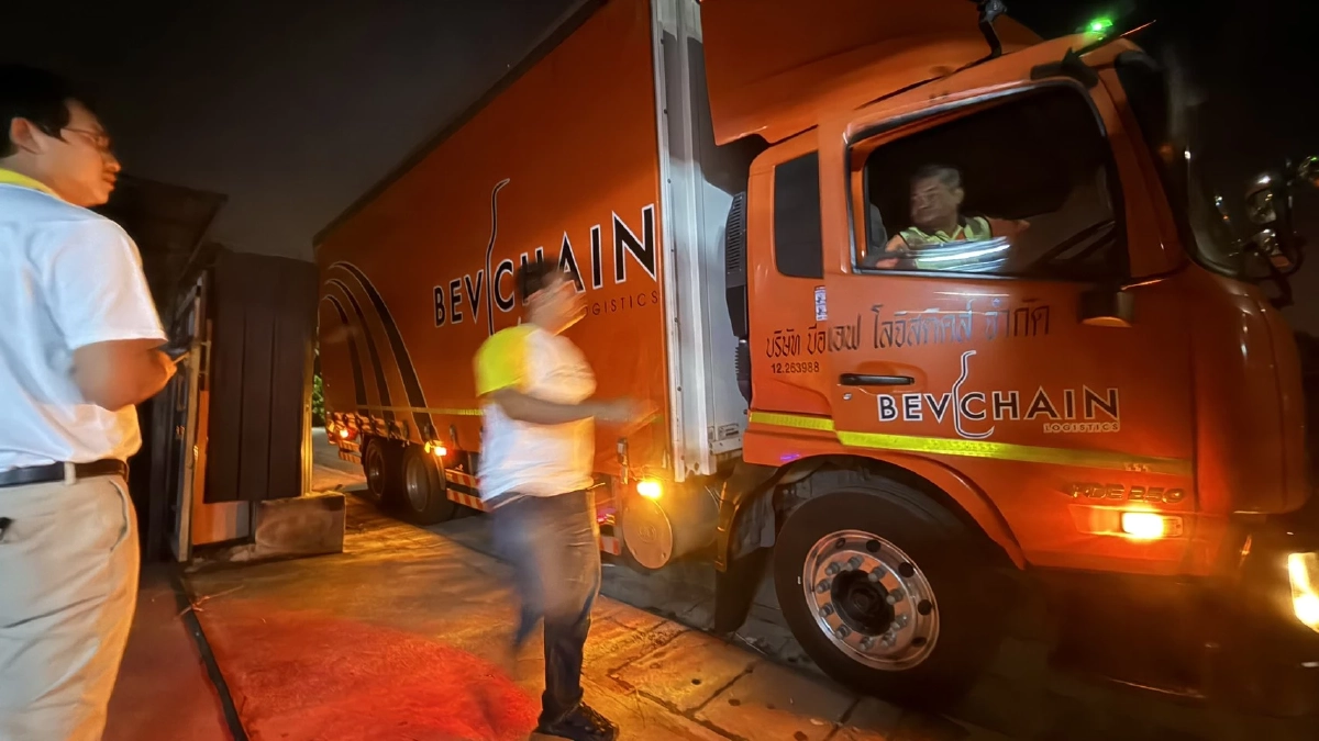 "สิงห์อาสา" ขนน้ำ-ข้าว พร้อมเครื่องตรวจไฟฟ้า ลงพื้นที่หาดใหญ่-จังหวัดใกล้เคียง