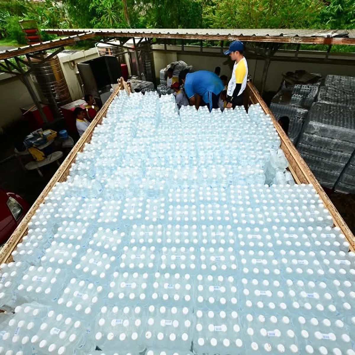 "สิงห์อาสา" ขนน้ำ-ข้าว พร้อมเครื่องตรวจไฟฟ้า ลงพื้นที่หาดใหญ่-จังหวัดใกล้เคียง