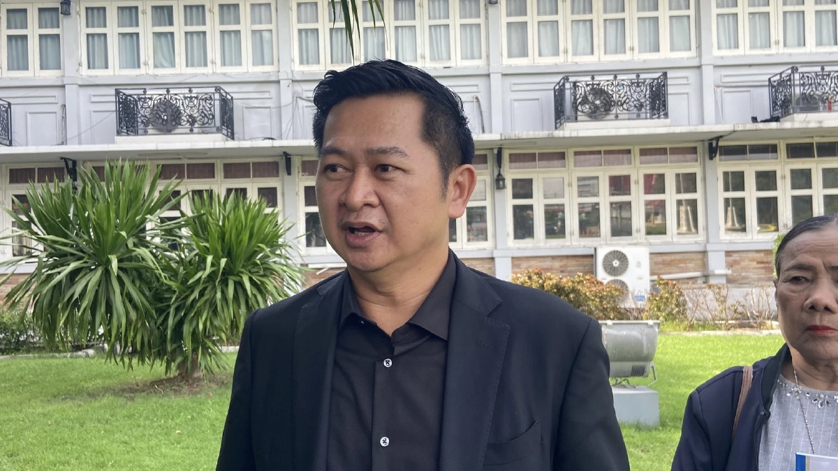 "ทนายวิญญัติ" ชี้แจงสัมพันธ์ "ทักษิณ" กับ "เบน สมิธ" หลังถูกกล่าวหา