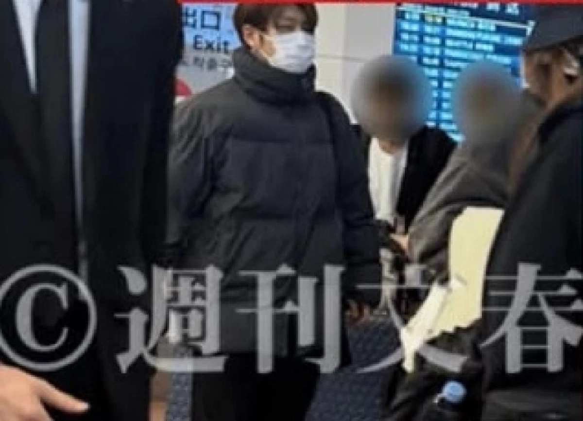 สื่อแฉแรง! \'มือกีตาร์\' ซุ่มเดตไอดอลสาว รักซ้อนสะเทือนวงการ รู้แล้วใคร? สุดท้ายคดีพลิก