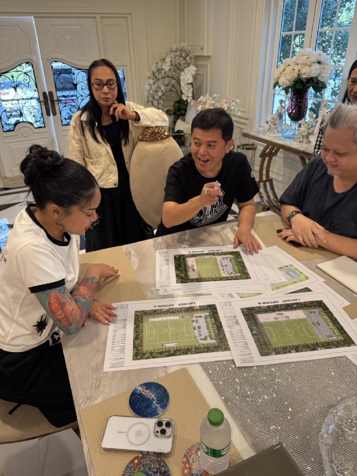 ไม่ได้แค่พูด! "พิมรี่พาย" ลงพื้นที่เองลุยสร้าง "สนามเพื่อนรักหมอนทอง"