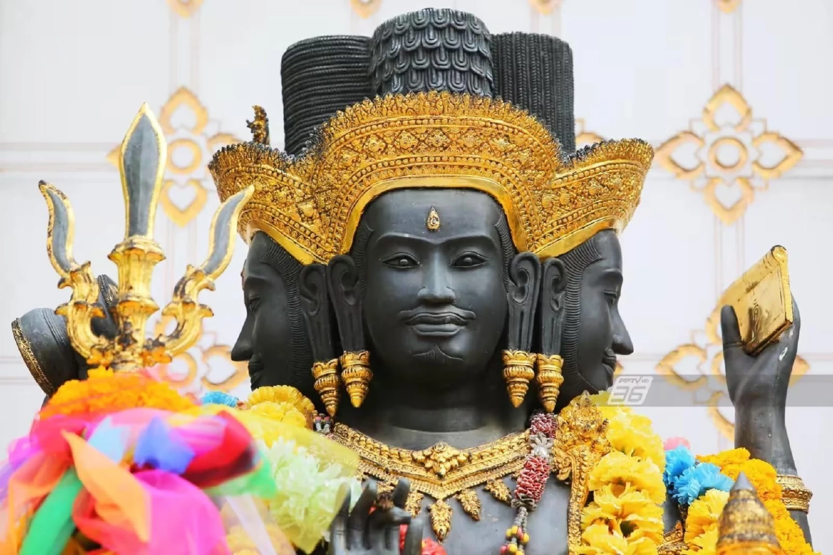 3 ราศีเสี่ยง \"คนรักนอกใจ\" เสน่ห์แรงจนหลงผิด! ชี้เป้าพิกัดมูเสริมดวงความรัก