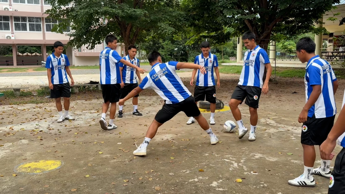 ทีม \"อบจ.ชัยนาท\" พร้อม 100 เปอร์เซ็นต์ นัดชิงชนะเลิศ ฟุตบอล 7 สี