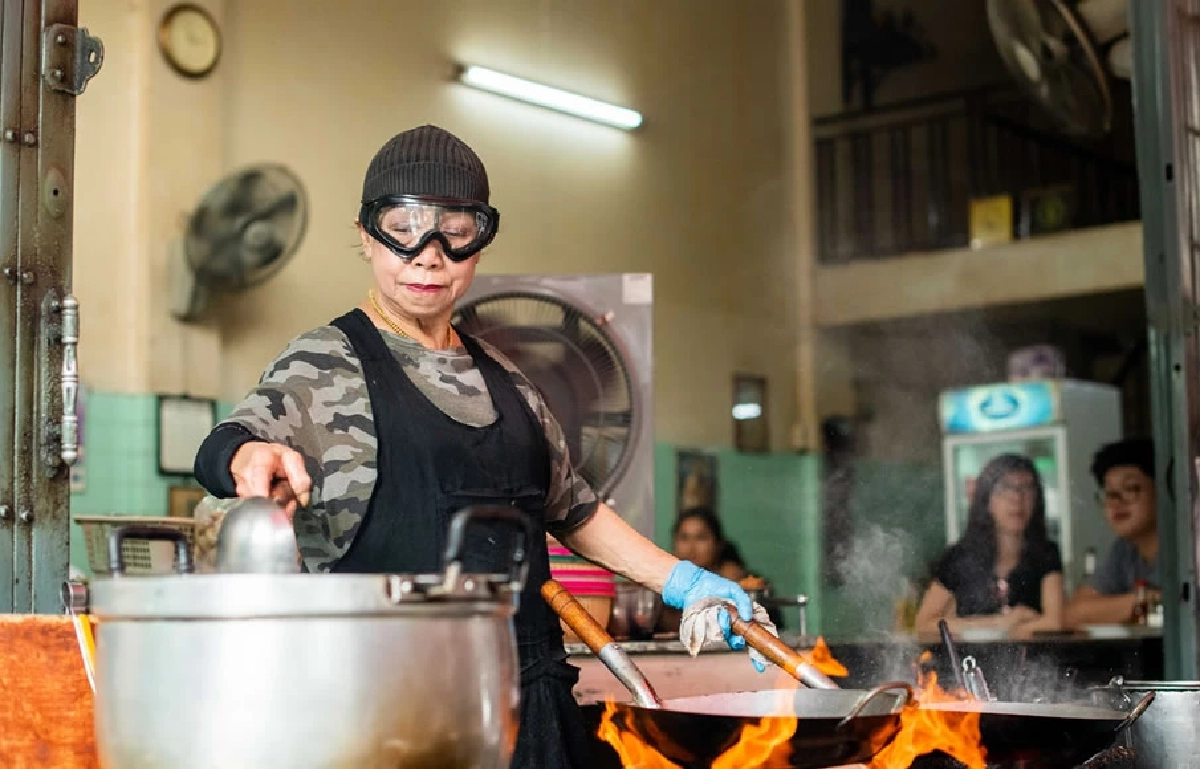 "ลูกสาวเจ๊ไฝ" เคลียร์ ปม!ไล่ลูกค้า มาไม่ครบไม่ให้นั่งโต๊ะสั่งอาหาร ยัน! เป็นกฎเหล็ก